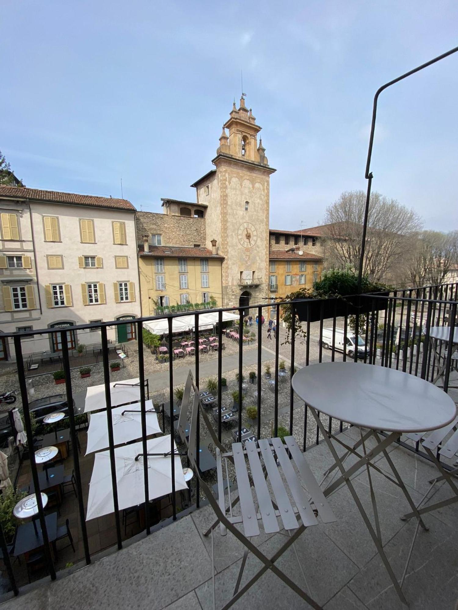 Piazza Mascheroni Home Bergamo Exteriör bild