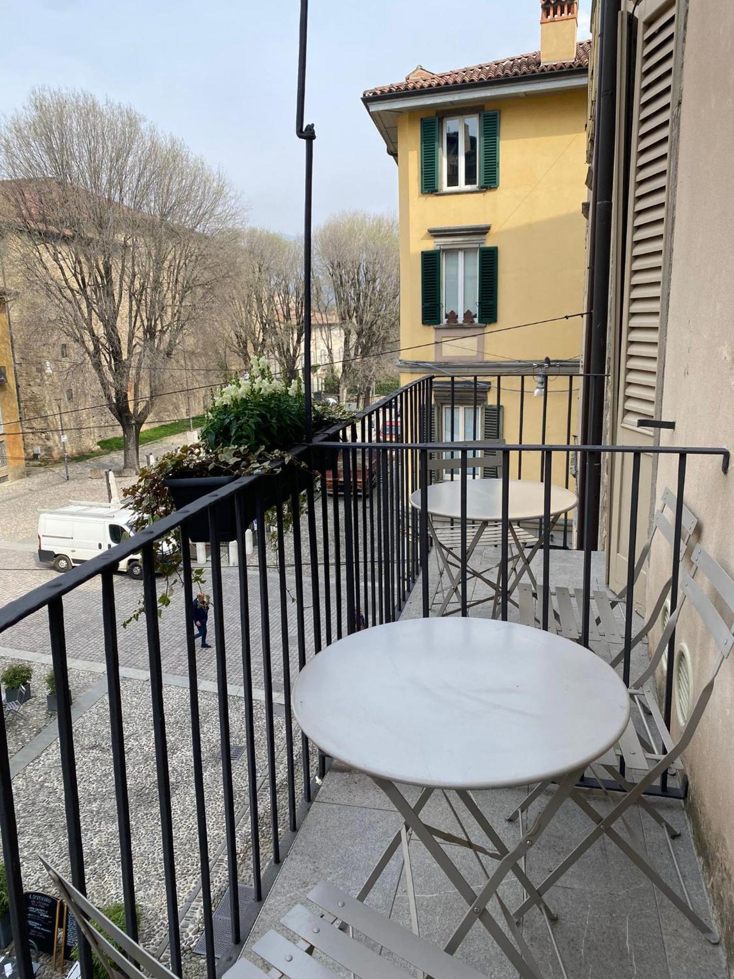 Piazza Mascheroni Home Bergamo Exteriör bild