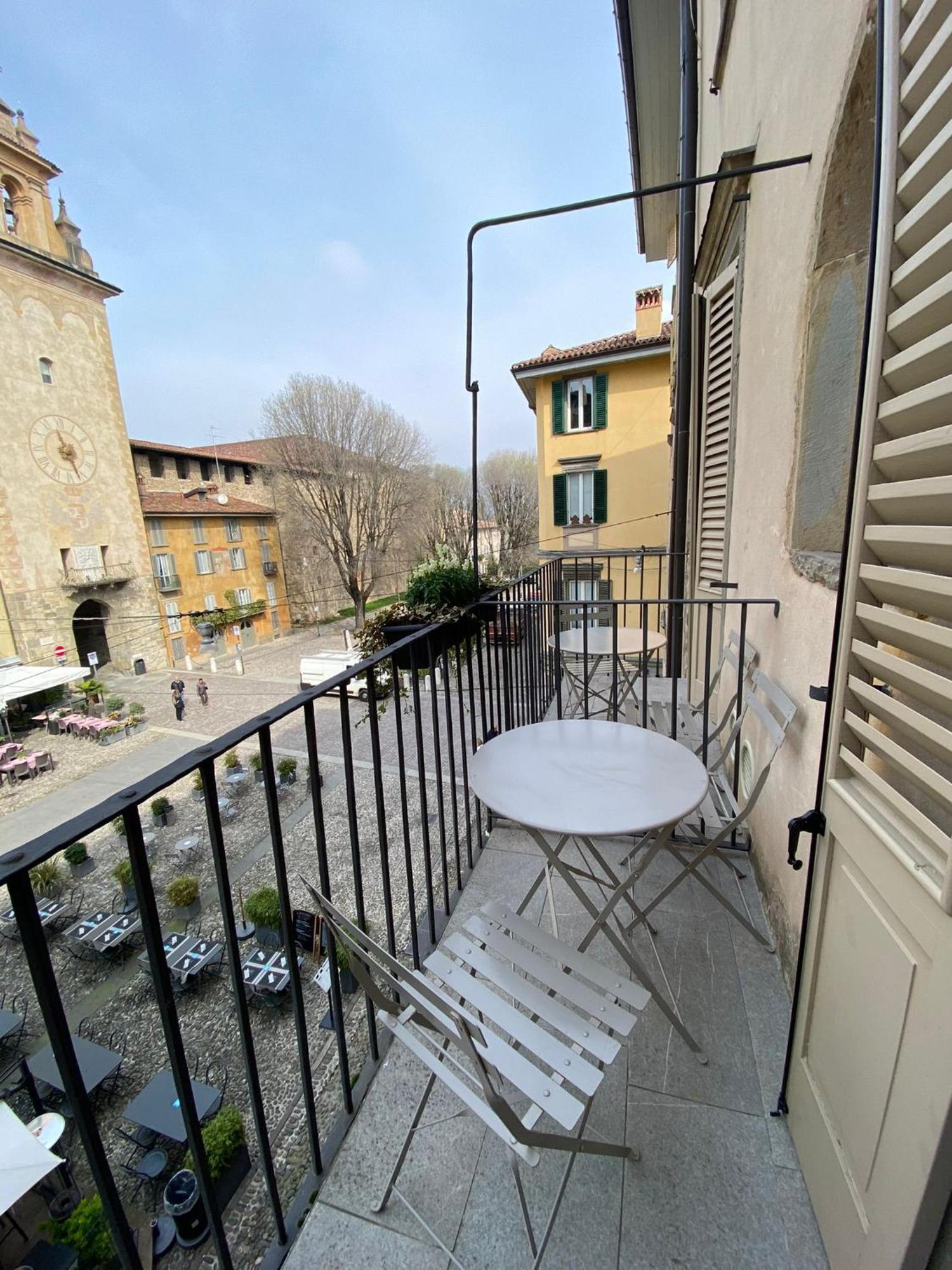 Piazza Mascheroni Home Bergamo Exteriör bild